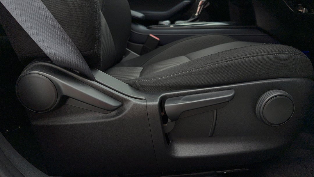 2021 Mazda CX-30 G20 Evolve (FWD), Automatic, 73307 km, Drivers Side Adjustment Panel