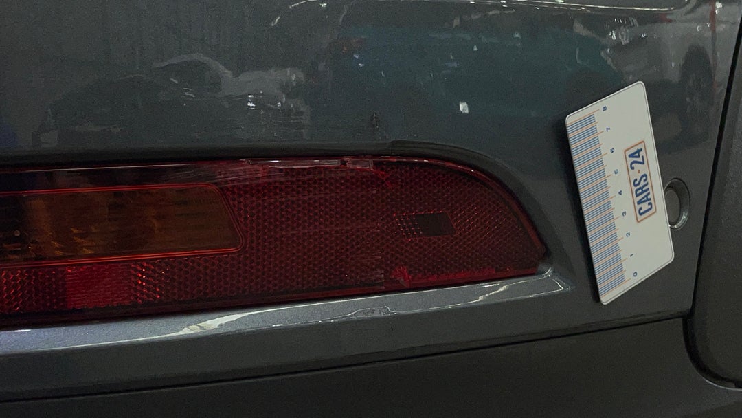 Lights Tail lights RHS Chip