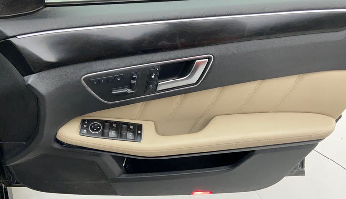 2013 Mercedes Benz E Class E 200 AVANTGARDE, Petrol, Automatic, 41,021 km, Driver Side Door Panels Control