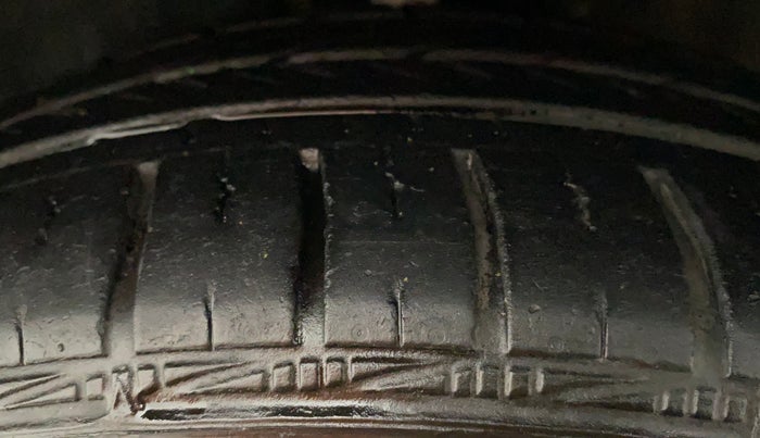 2017 Volkswagen Ameo HIGHLINE DSG 1.5 DIESEL , Diesel, Automatic, 58,693 km, Left Front Tyre Tread