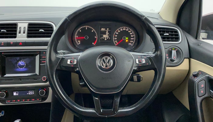 2017 Volkswagen Ameo HIGHLINE DSG 1.5 DIESEL , Diesel, Automatic, 58,693 km, Steering Wheel Close Up