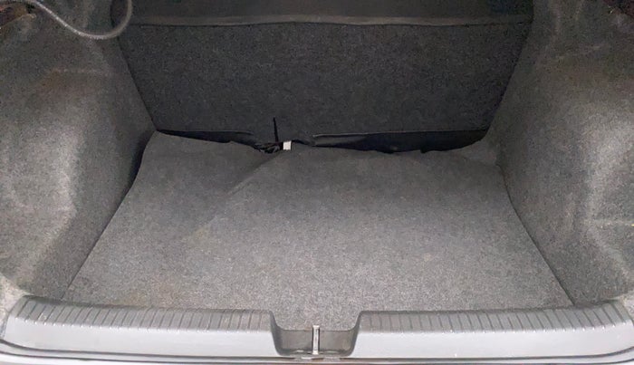 2017 Volkswagen Ameo HIGHLINE DSG 1.5 DIESEL , Diesel, Automatic, 58,693 km, Boot Inside