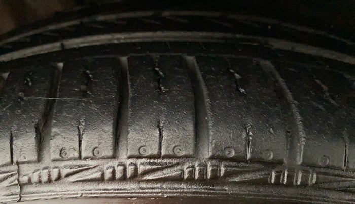 2017 Volkswagen Ameo HIGHLINE DSG 1.5 DIESEL , Diesel, Automatic, 58,693 km, Right Front Tyre Tread