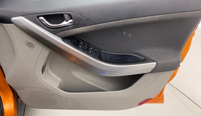 2018 Tata NEXON XZA PLUS PETROL DUAL TONE, Petrol, Automatic, 59,726 km, Driver Side Door Panels Control