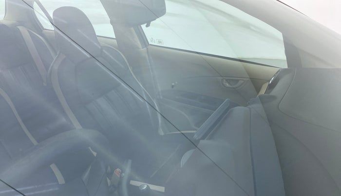 2013 Honda Amaze 1.2 SMT I VTEC, Petrol, Manual, 64,030 km, Front windshield - Minor spot on windshield