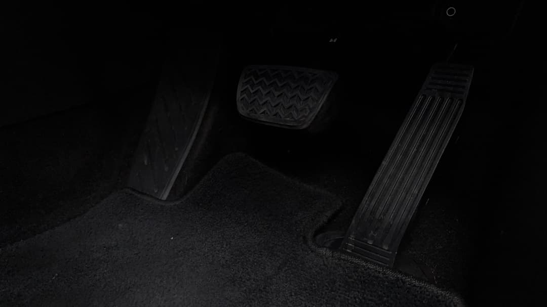 2021 Toyota RAV4 Cruiser (2WD) Hybrid, Automatic, 76412 km, Pedals and Footmat