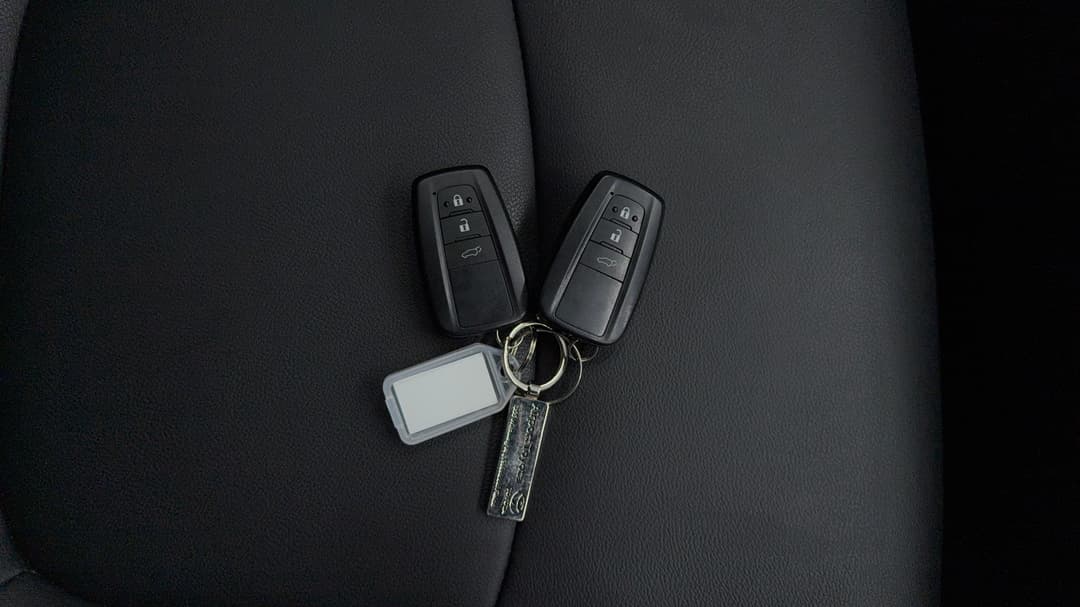 2021 Toyota RAV4 Cruiser (2WD) Hybrid, Automatic, 76412 km, Key Close-up