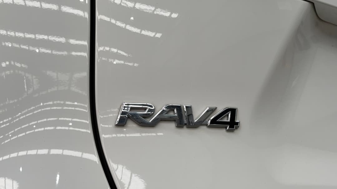 2021 Toyota RAV4 Cruiser (2WD) Hybrid, Automatic, 76412 km, Badge (Boot Left Side)