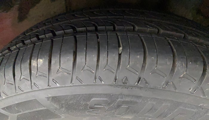 2014 Hyundai Xcent S (O) 1.2, Petrol, Manual, 55,955 km, Left Rear Tyre Tread