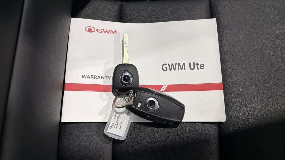 2025 GWM Cannon Premium (4x4), Automatic, 24020 km, Key Close-up
