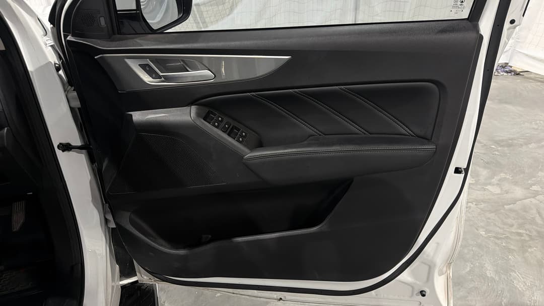2025 GWM Cannon Premium (4x4), Automatic, 24020 km, Speaker View