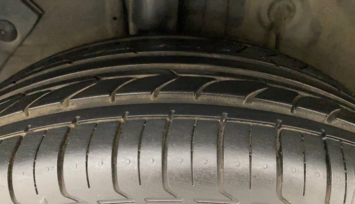 2018 Hyundai Elite i20 ASTA 1.2 (O), Petrol, Manual, 49,103 km, Right Rear Tyre Tread