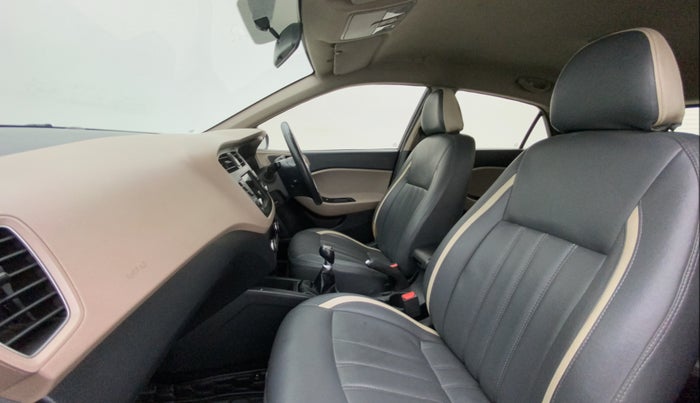 2018 Hyundai Elite i20 ASTA 1.2 (O), Petrol, Manual, 49,103 km, Right Side Front Door Cabin