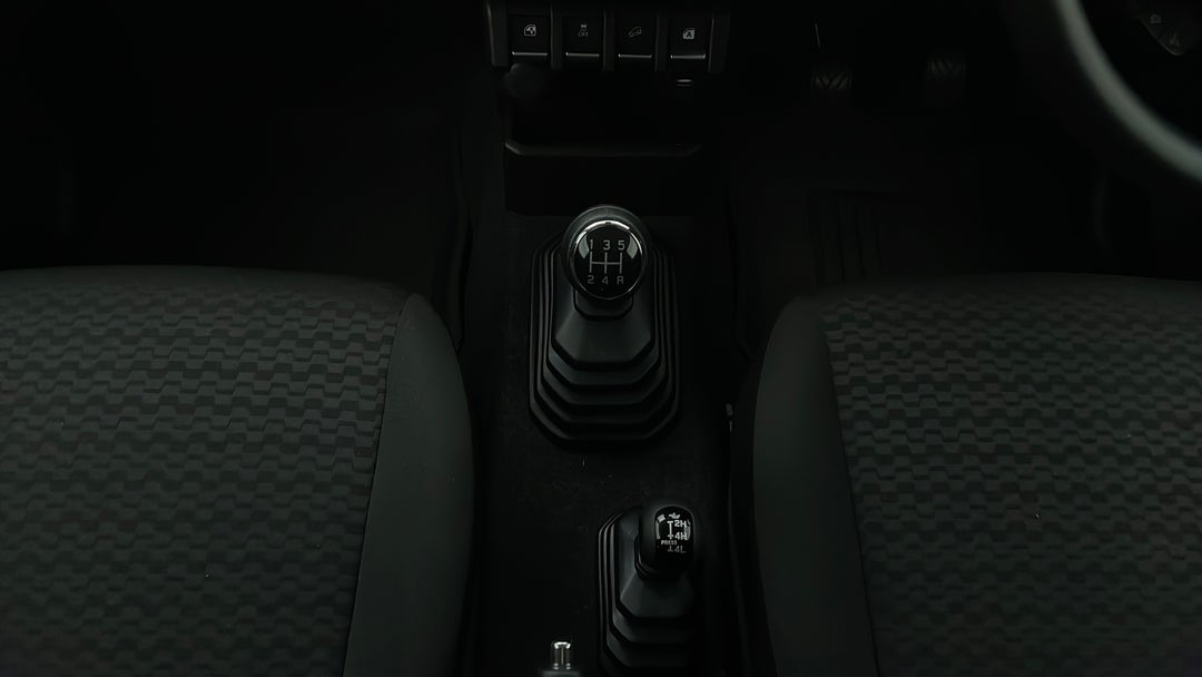 2021 Suzuki Jimny Glx (qld), Manual, 21635 km, Gear Lever 