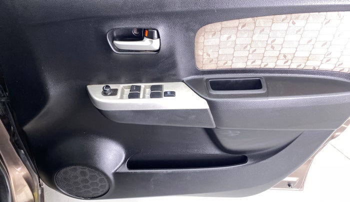 2016 Maruti Wagon R 1.0 VXI, Petrol, Manual, 55,397 km, Driver Side Door Panels Control
