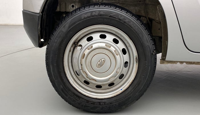 2016 Mahindra Kuv100 K2 6 STR, Petrol, Manual, 40,429 km, Right Rear Wheel