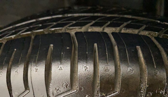 2016 Datsun Redi Go T (O), Petrol, Manual, 48,496 km, Right Rear Tyre Tread