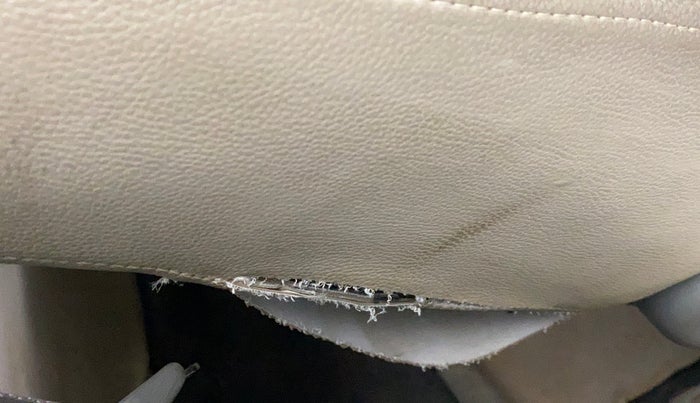 2016 Datsun Redi Go T (O), Petrol, Manual, 48,496 km, Driver seat - Cover slightly torn