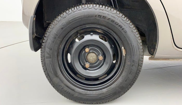 2016 Datsun Redi Go T (O), Petrol, Manual, 48,496 km, Right Rear Wheel