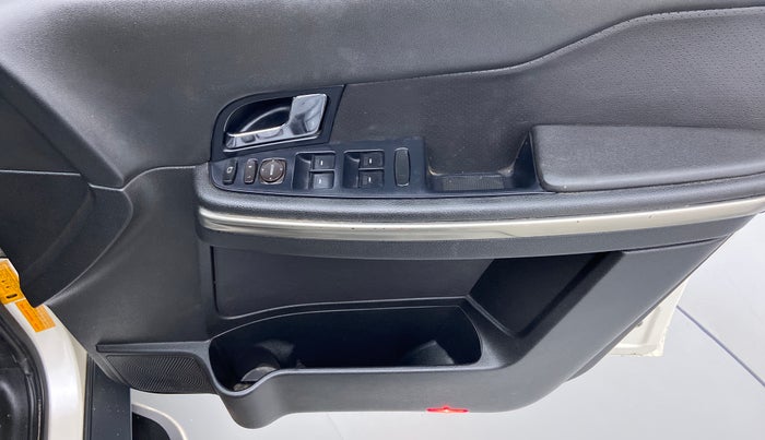 2017 Tata Hexa Varicor 400 XT, Diesel, Manual, 99,991 km, Driver Side Door Panels Control