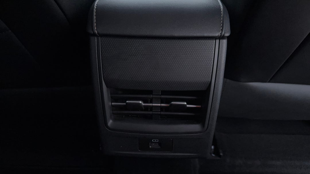 Rear A/C Vent