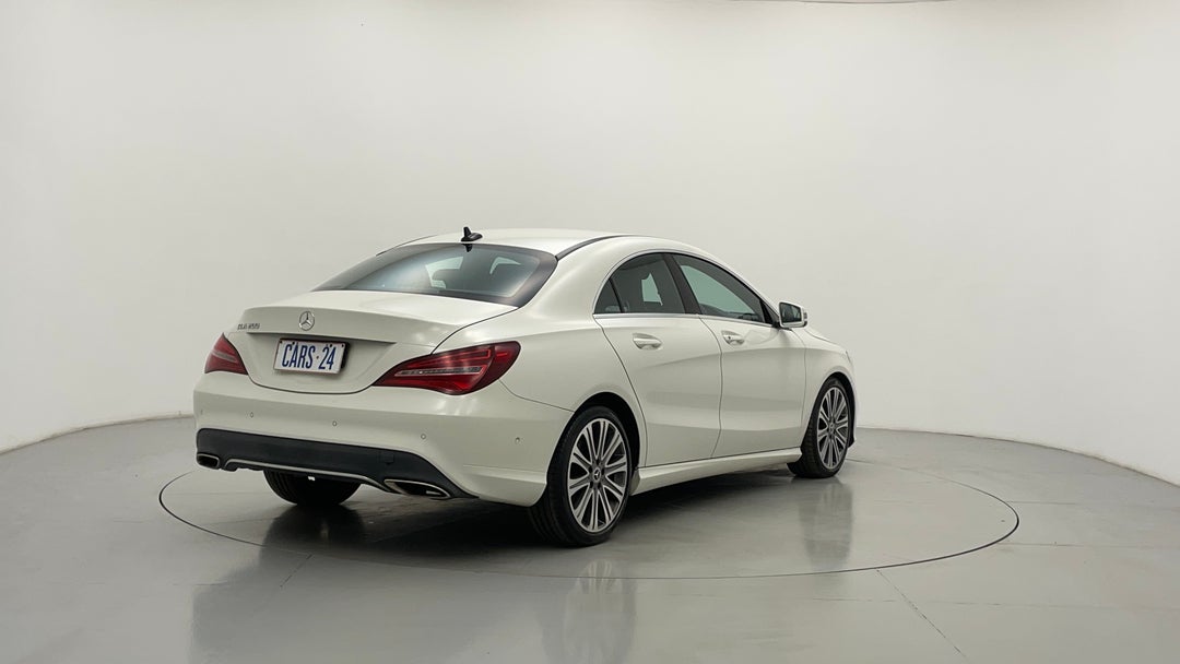 Right Back Diagonal (45- Degree) View