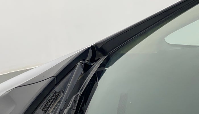 2017 Honda Jazz 1.2L I-VTEC V, Petrol, Manual, 77,900 km, Bonnet (hood) - Cowl vent panel has minor damage