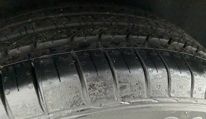 2014 Ford Ecosport 1.5TITANIUM TDCI, Diesel, Manual, 62,610 km, Right Rear Tyre Tread