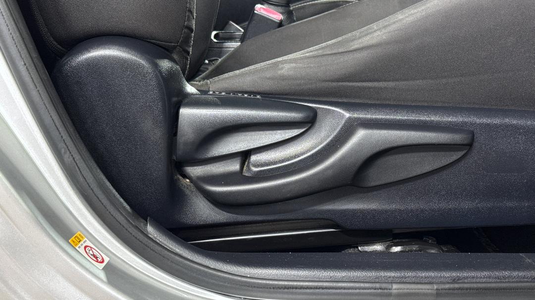 2014 Toyota Corolla Ascent Sport, Automatic, 87517 km, Drivers Side Adjustment Panel