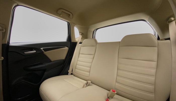 2016 Honda Jazz 1.2 V AT, Petrol, Automatic, 34,569 km, Right Side Rear Door Cabin