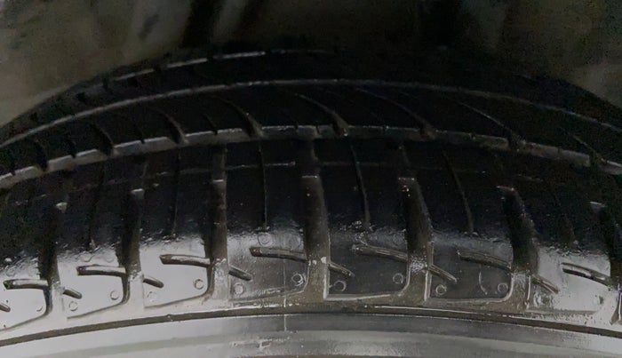 2015 Honda City VX (O) PETROL, Petrol, Manual, 36,456 km, Left Rear Tyre Tread