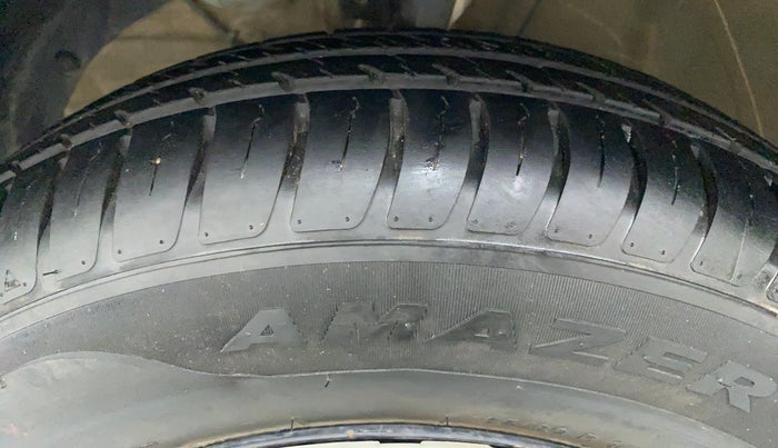 2018 Maruti Swift VXI AMT D, Petrol, Automatic, 36,155 km, Left Front Tyre Tread