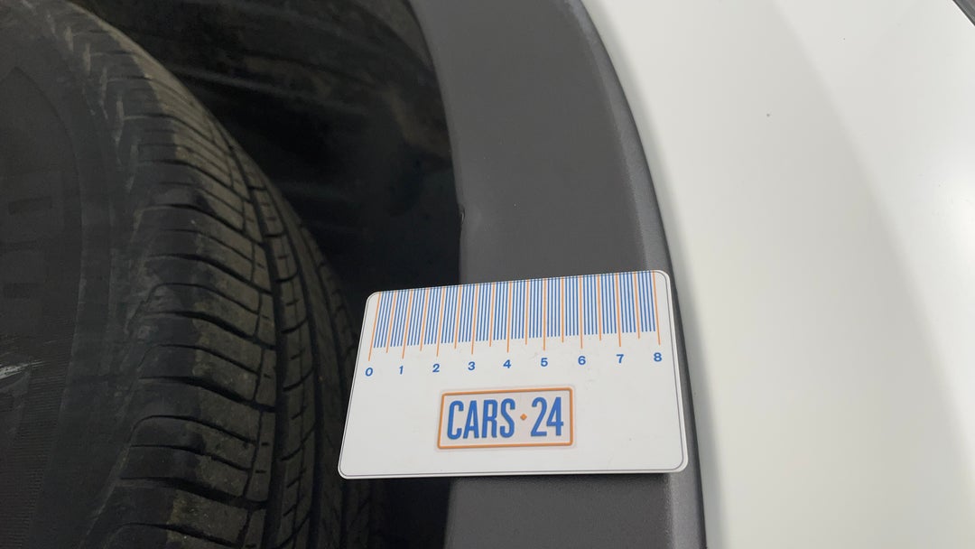 Quarter Panel Front LHS Guard Dent