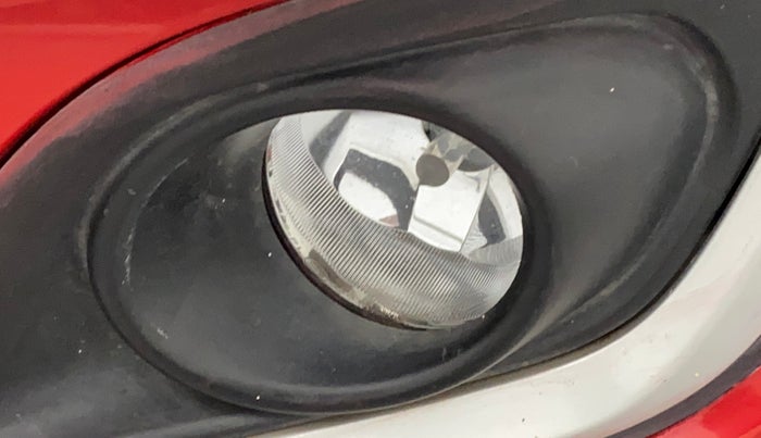 2017 Maruti Swift VDI ABS, Diesel, Manual, 62,373 km, Left fog light - Not fixed properly