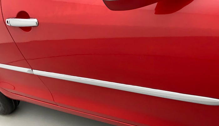 2017 Maruti Swift VDI ABS, Diesel, Manual, 62,373 km, Driver-side door - Paint has faded
