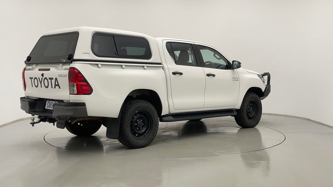 Right Back Diagonal (45- Degree) View