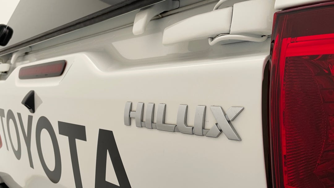 Badge (Boot Right Side)