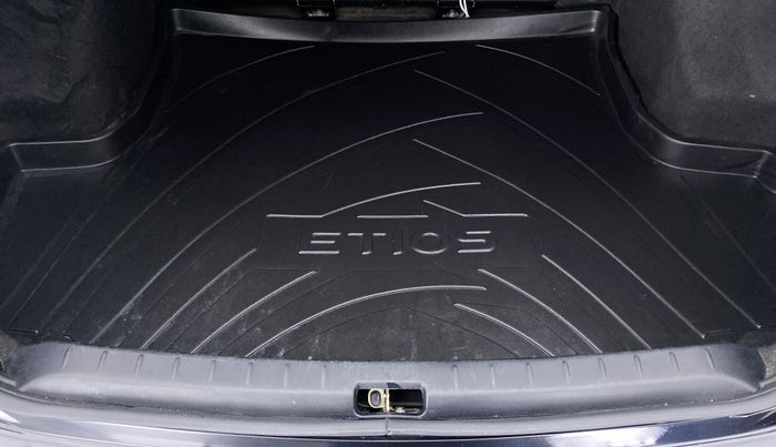 2011 Toyota Etios G, Petrol, Manual, 49,368 km, Boot Inside