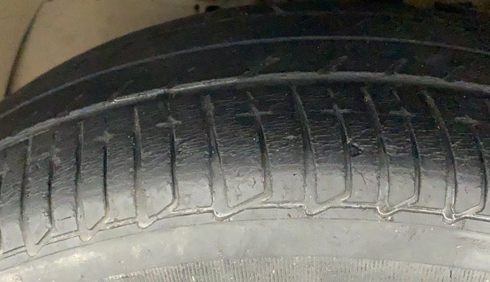 2018 Tata TIGOR XZ PETROL, Petrol, Manual, 40,031 km, Left Front Tyre Tread
