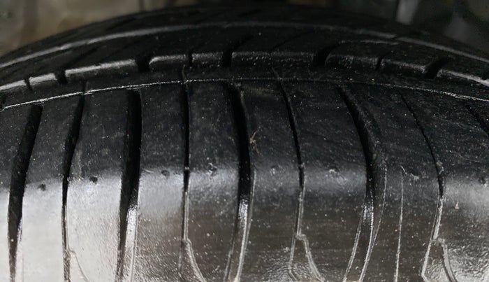 2017 Honda City V MT PETROL, Petrol, Manual, 25,527 km, Right Front Tyre Tread