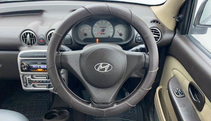 2013 Hyundai Santro Xing GLS, Petrol, Manual, 76,196 km, Steering Wheel Close Up