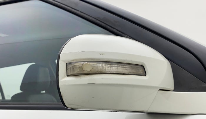 2015 Maruti Swift VXI, Petrol, Manual, 1,21,184 km, Right rear-view mirror - Indicator light has minor damage