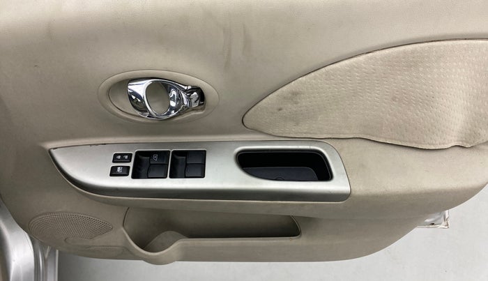 2015 Nissan Micra XV CVT, Petrol, Automatic, 47,617 km, Driver Side Door Panels Control