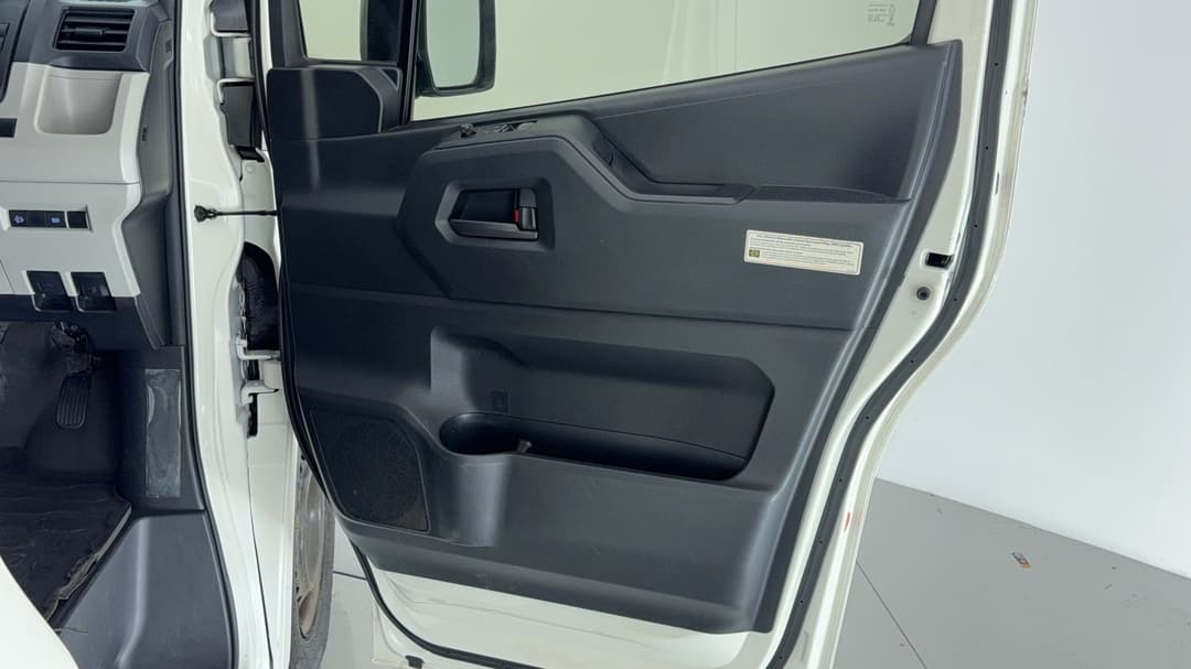 2020 Toyota Hiace Lwb, Automatic, 100353 km, Speaker View