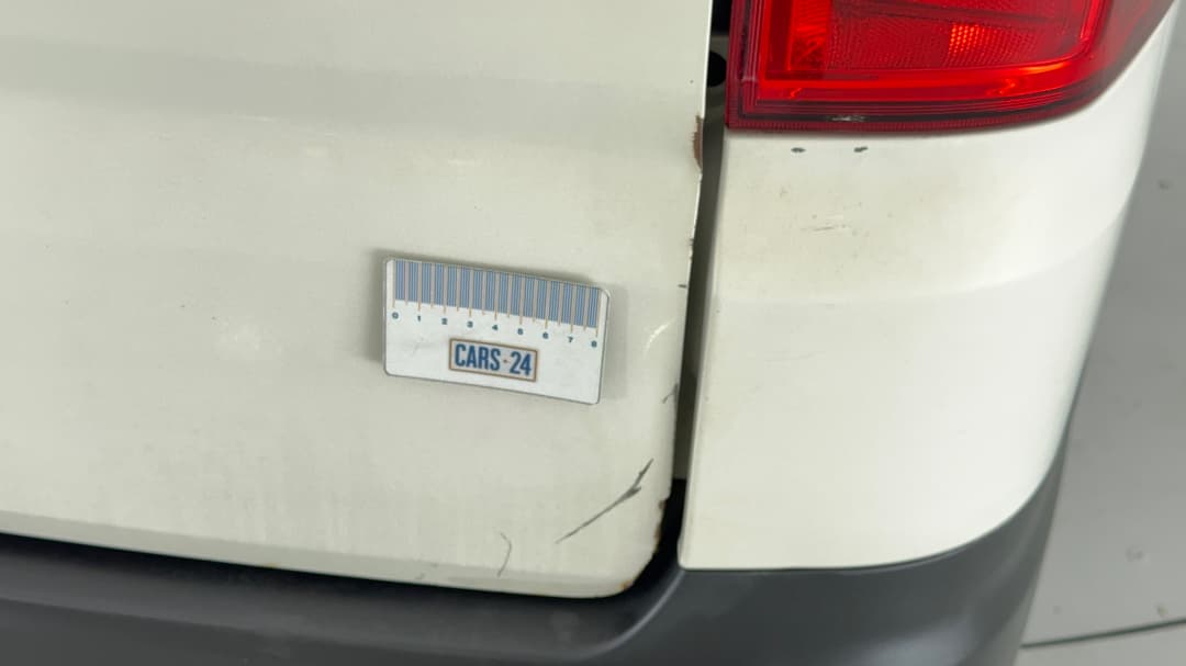 2020 Toyota Hiace Lwb, Automatic, 100353 km, Boot / Tailgate Boot Lid Scratch