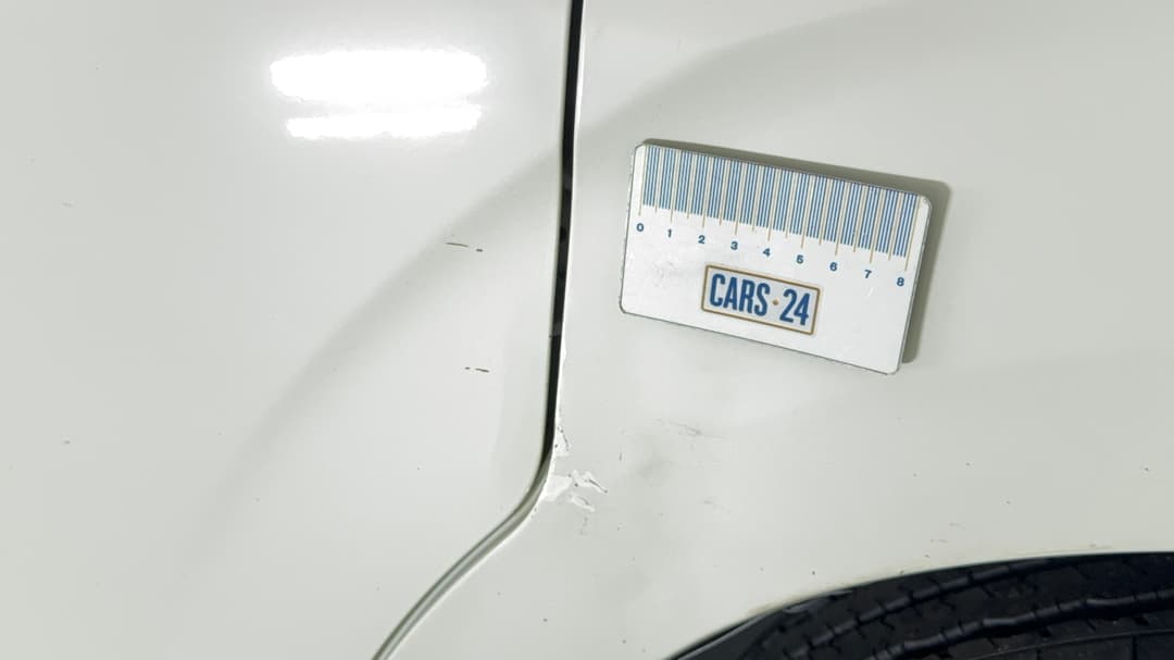 2020 Toyota Hiace Lwb, Automatic, 100353 km, Quarter Panel Front RHS Guard Scratch