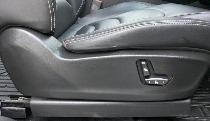 2019 MG HECTOR SHARP DCT PETROL, Petrol, Automatic, 35,499 km, Driver Side Adjustment Panel