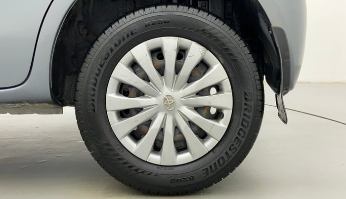 2014 Toyota Etios Liva D 4D GD, Diesel, Manual, 1,66,941 km, Left Rear Wheel