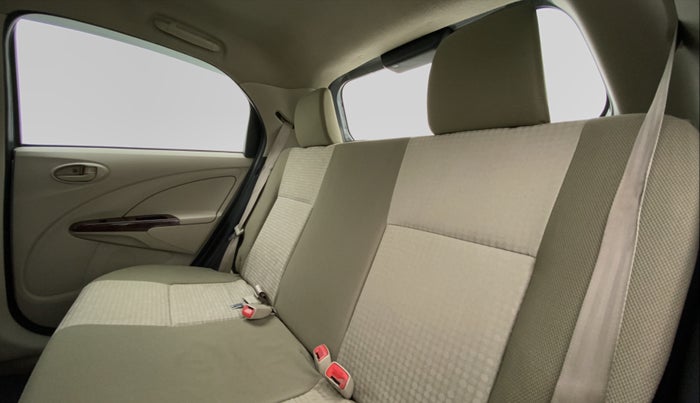 2014 Toyota Etios Liva D 4D GD, Diesel, Manual, 1,66,941 km, Right Side Rear Door Cabin