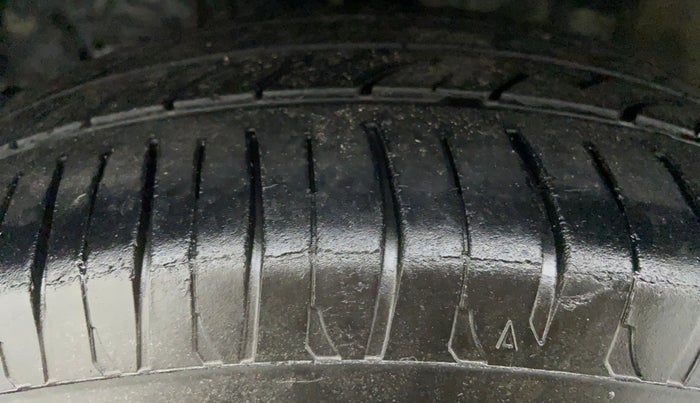 2014 Toyota Etios Liva D 4D GD, Diesel, Manual, 1,66,941 km, Left Front Tyre Tread
